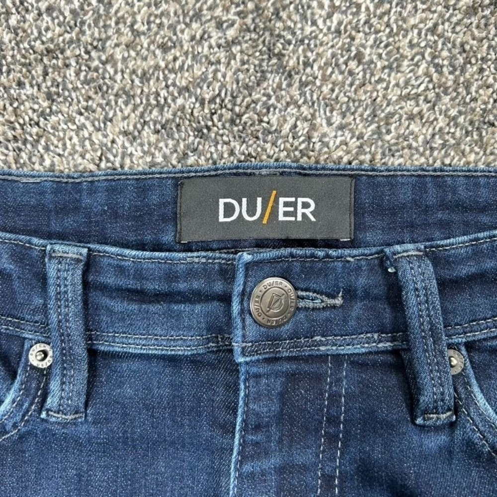Du/er L2X Relaxed Tapered Performance Denim Jeans Mens 32x34 Casual Dark Wash - Picture 4 of 15